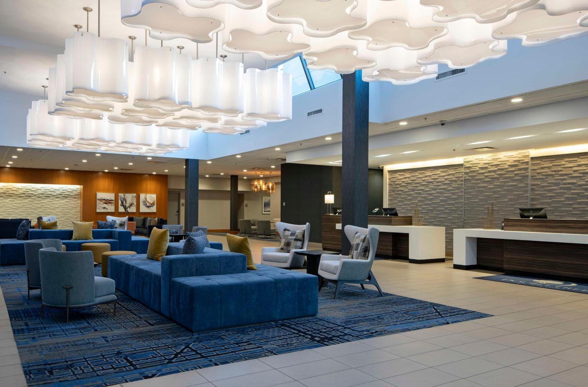 Hotel Doubletree By Hilton West Edmonton Esterno foto